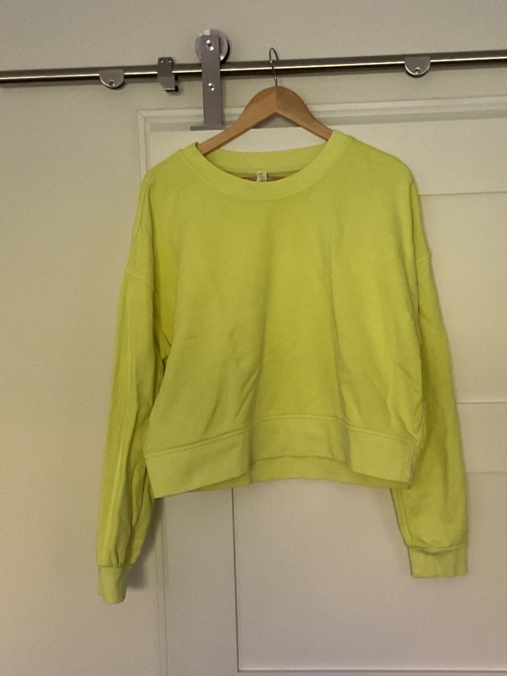 Lululemon, cropped sweatshirt, size 10